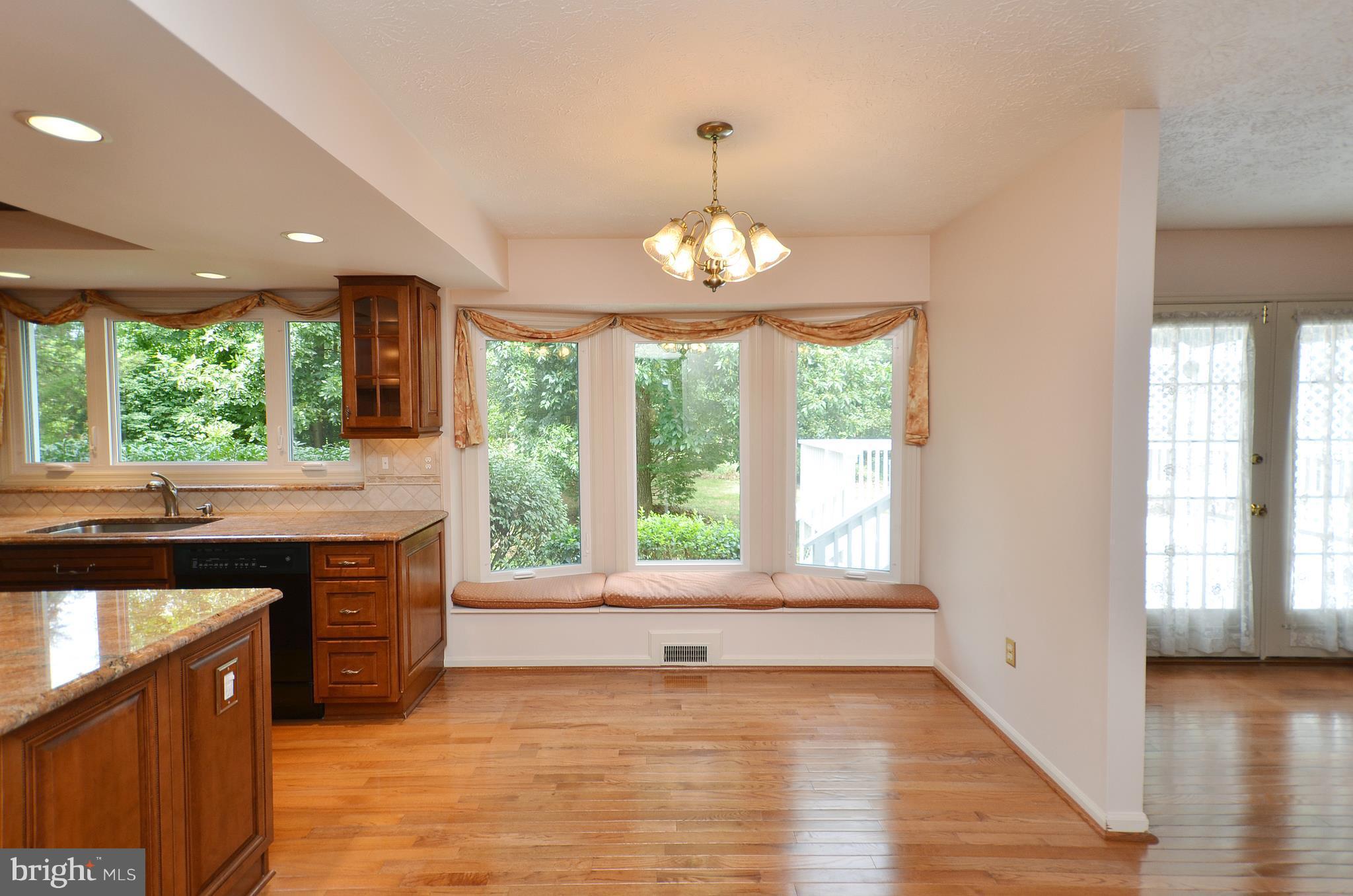 1931 Beech Road Sterling, VA 20164 - Photo 2 of 29 Kitchen