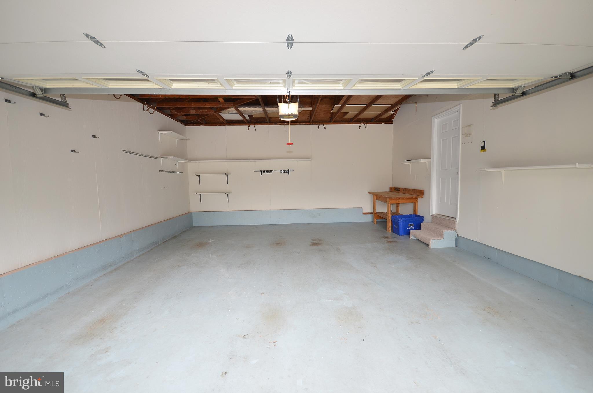 1931 Beech Road Sterling, VA 20164 - Photo 21 of 29 Garage