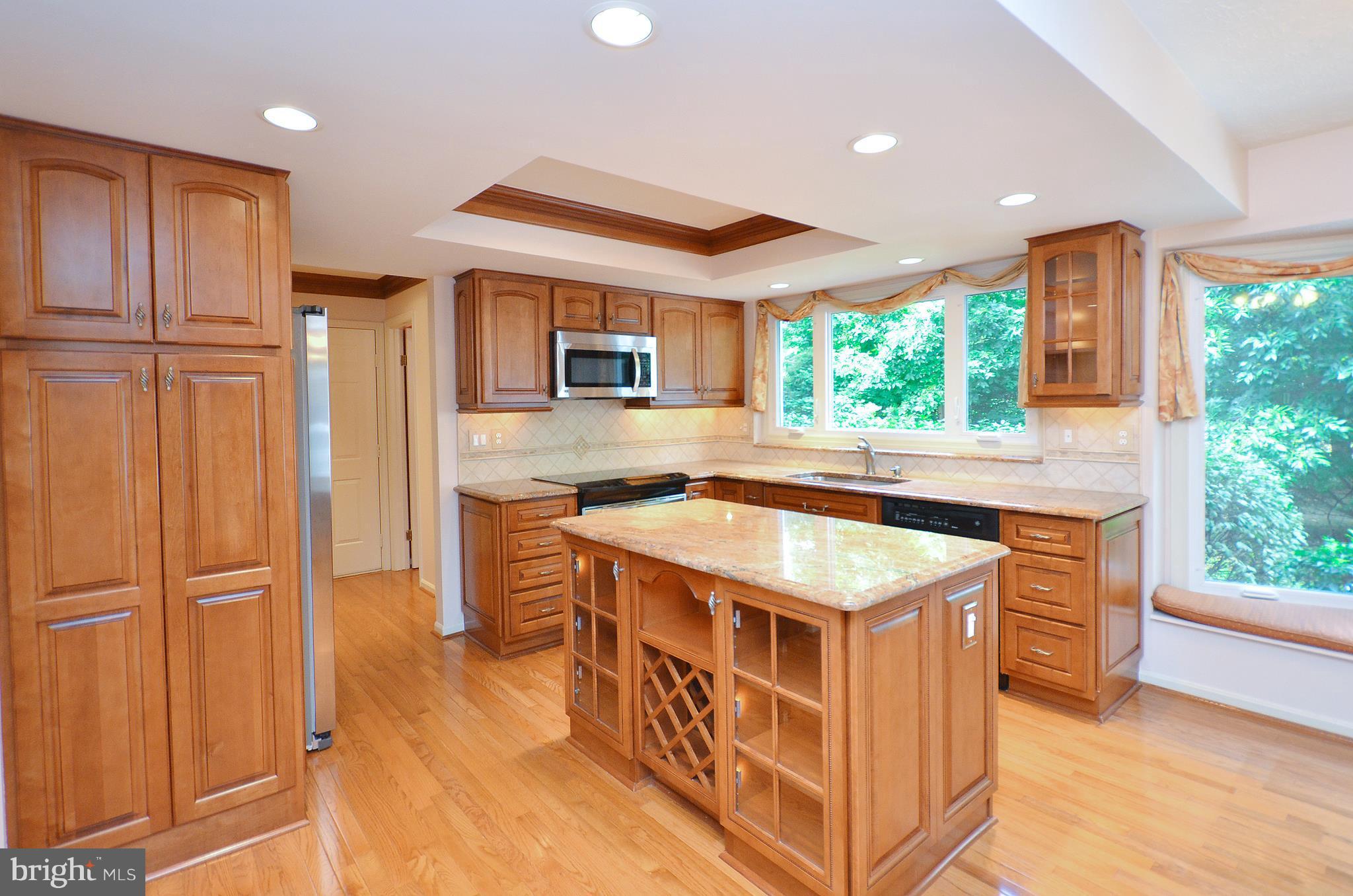 1931 Beech Road Sterling, VA 20164 - Photo 4 of 29 Kitchen