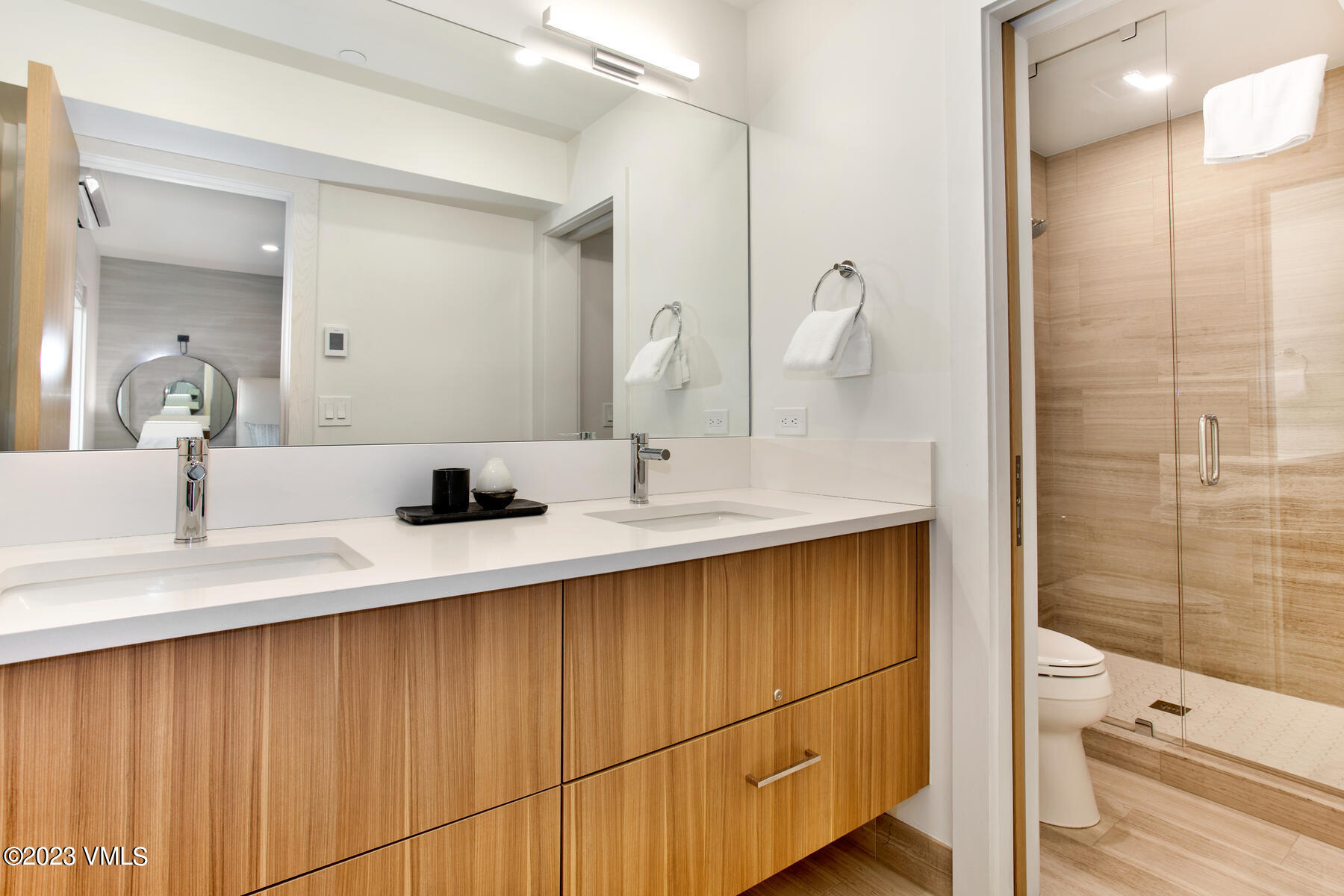 548 South Frontage Road West, Unit 408 Vail, CO 81657 - Photo 16 of 30 Primary Bathroom