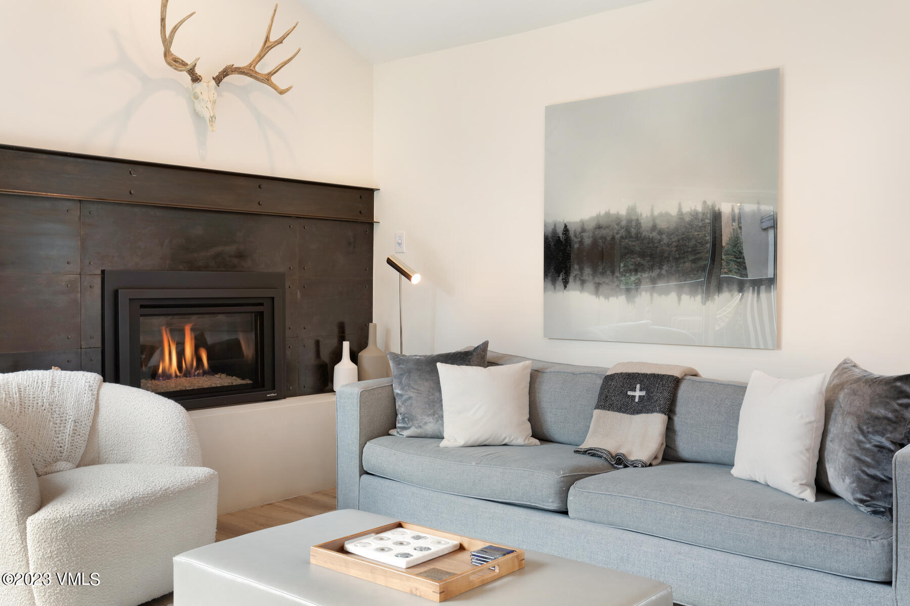 548 South Frontage Road West, Unit 408 Vail, CO 81657 - Photo 10 of 30 Living Room