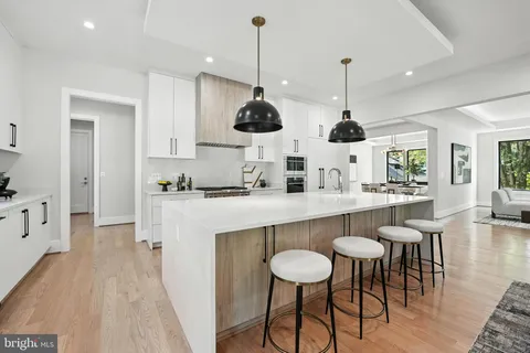 $2,267,000 | 1910 Cherri Drive, Falls Church, VA 22043