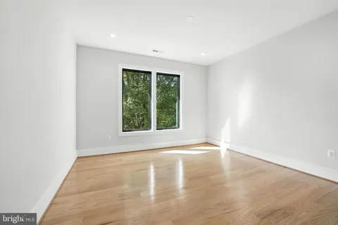 $2,267,000 | 1910 Cherri Drive, Falls Church, VA 22043