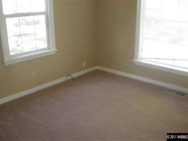650 Burns Street Reno, NV 89502 - Photo 6 of 9 an empty room with a window
