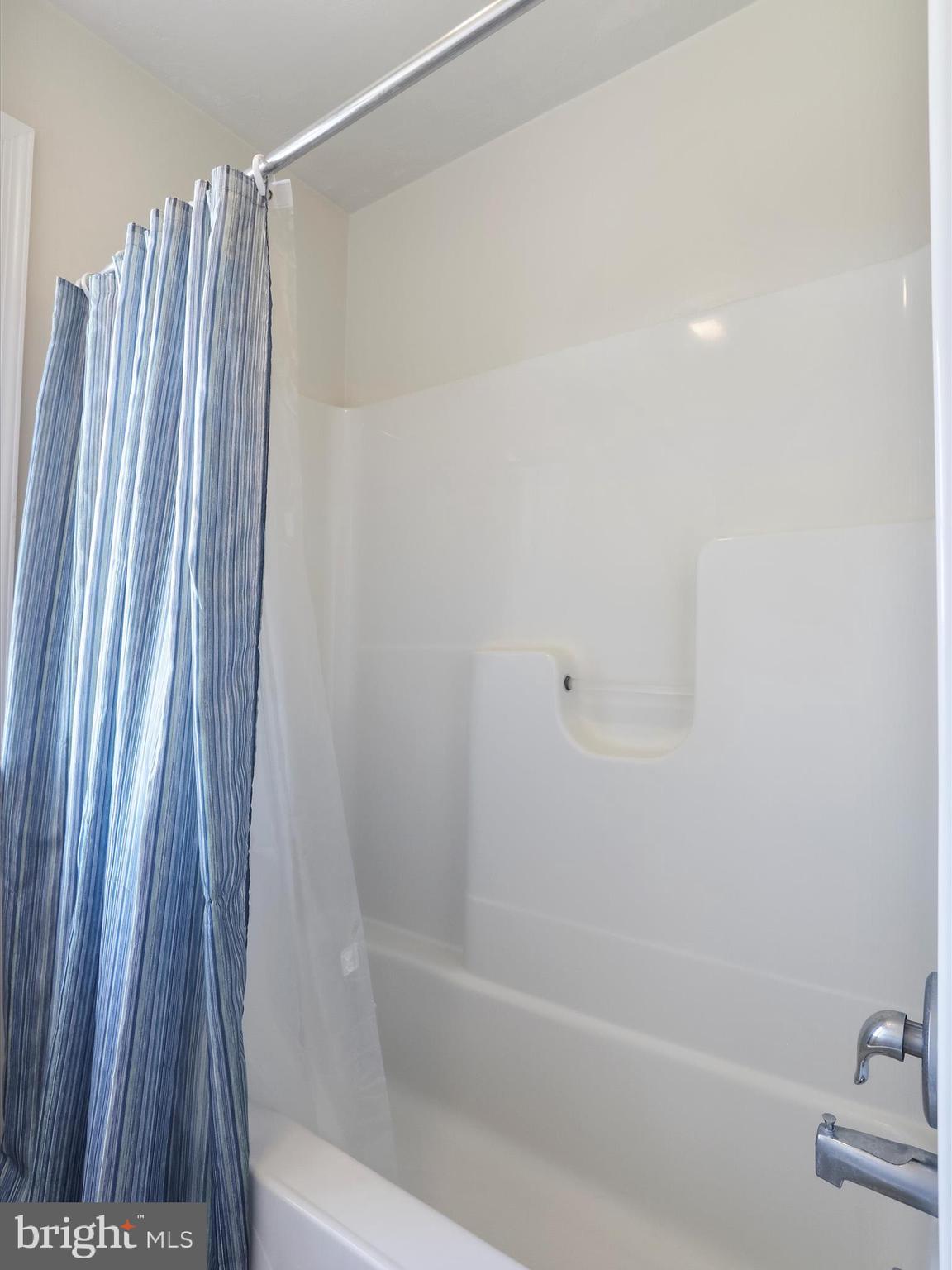 1147 Fox Run Terrace Hanover, PA 17331 - Photo 24 of 50 a bathroom with a shower and a tub