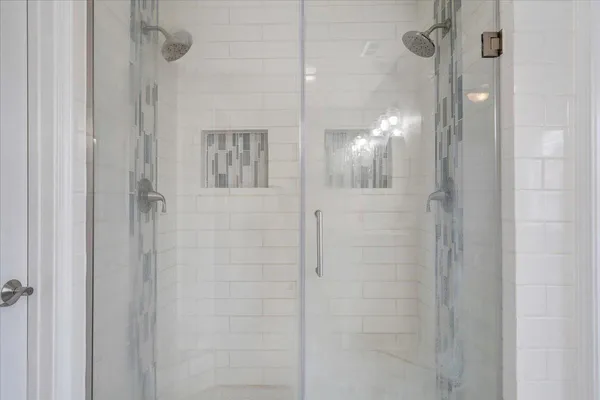 $724,950 | 185 Walnut Manor Drive, Fincastle, VA 24090