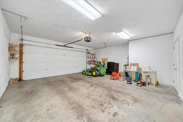 $724,950 | 185 Walnut Manor Drive, Fincastle, VA 24090