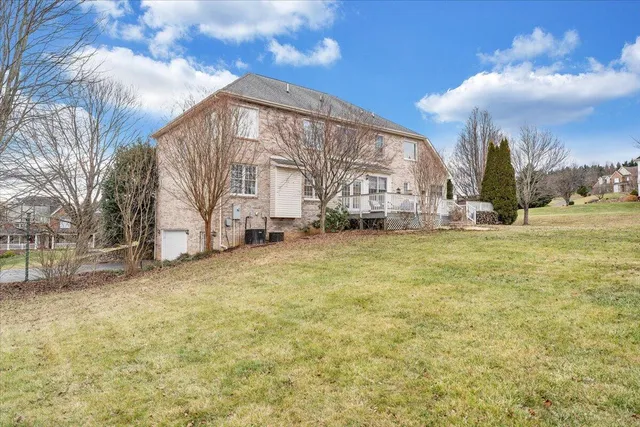 $724,950 | 185 Walnut Manor Drive, Fincastle, VA 24090