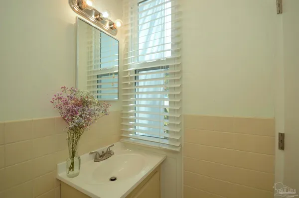 $225,000 | 201 Pensacola Beach Road, Unit D17, Gulf Breeze, FL 32561