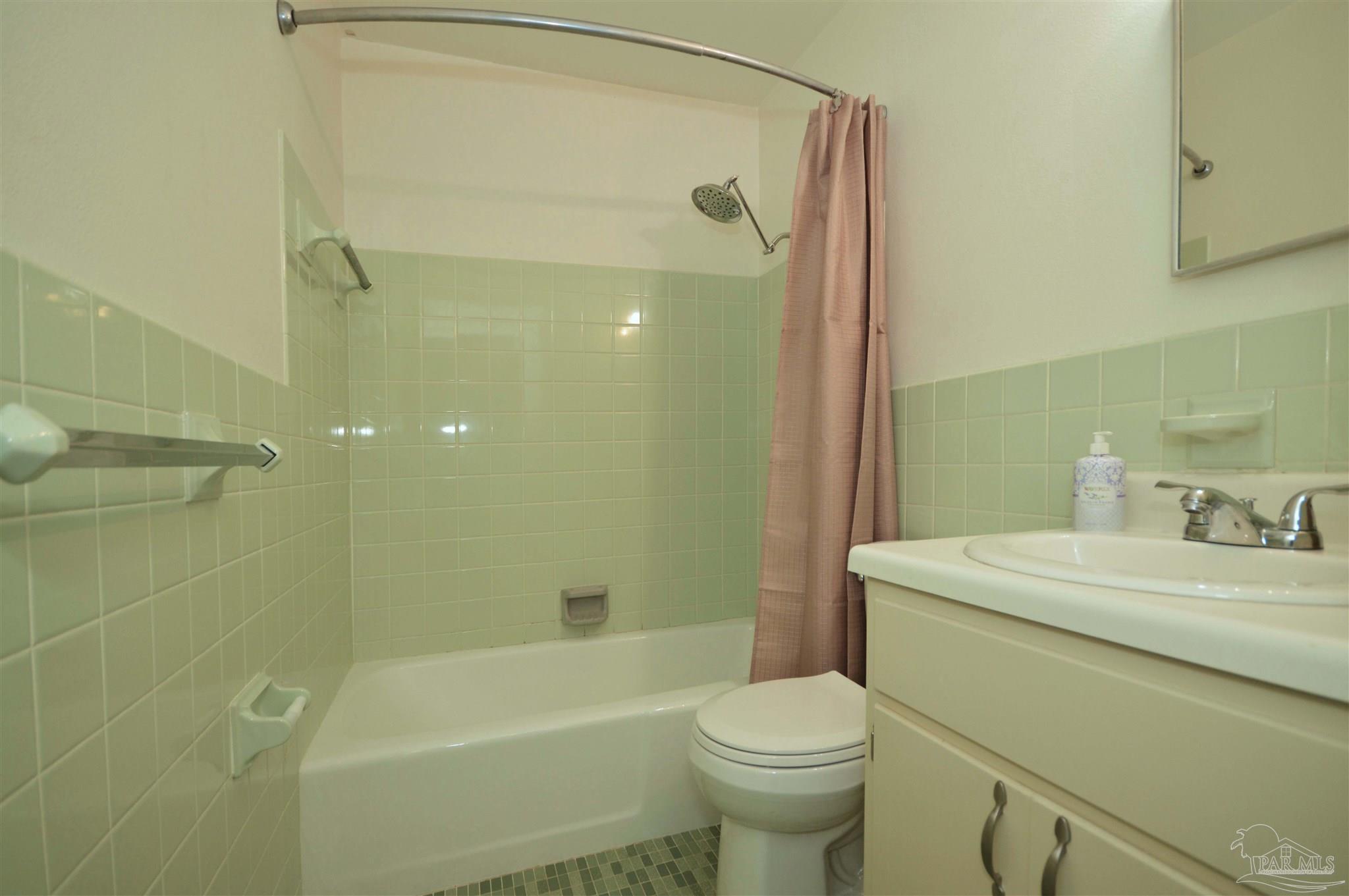 201 Pensacola Beach Road, Unit D17 Gulf Breeze, FL 32561 - Photo 31 of 59