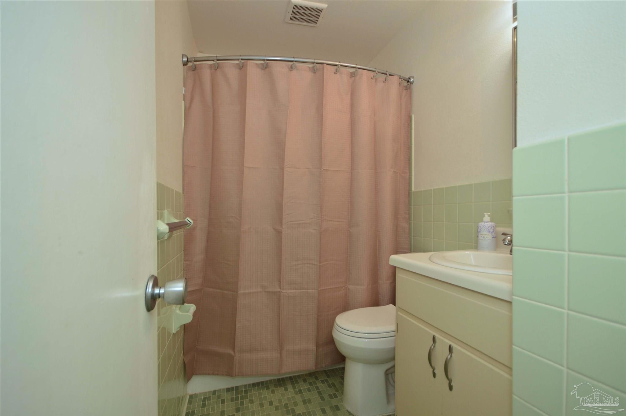 201 Pensacola Beach Road, Unit D17 Gulf Breeze, FL 32561 - Photo 32 of 59