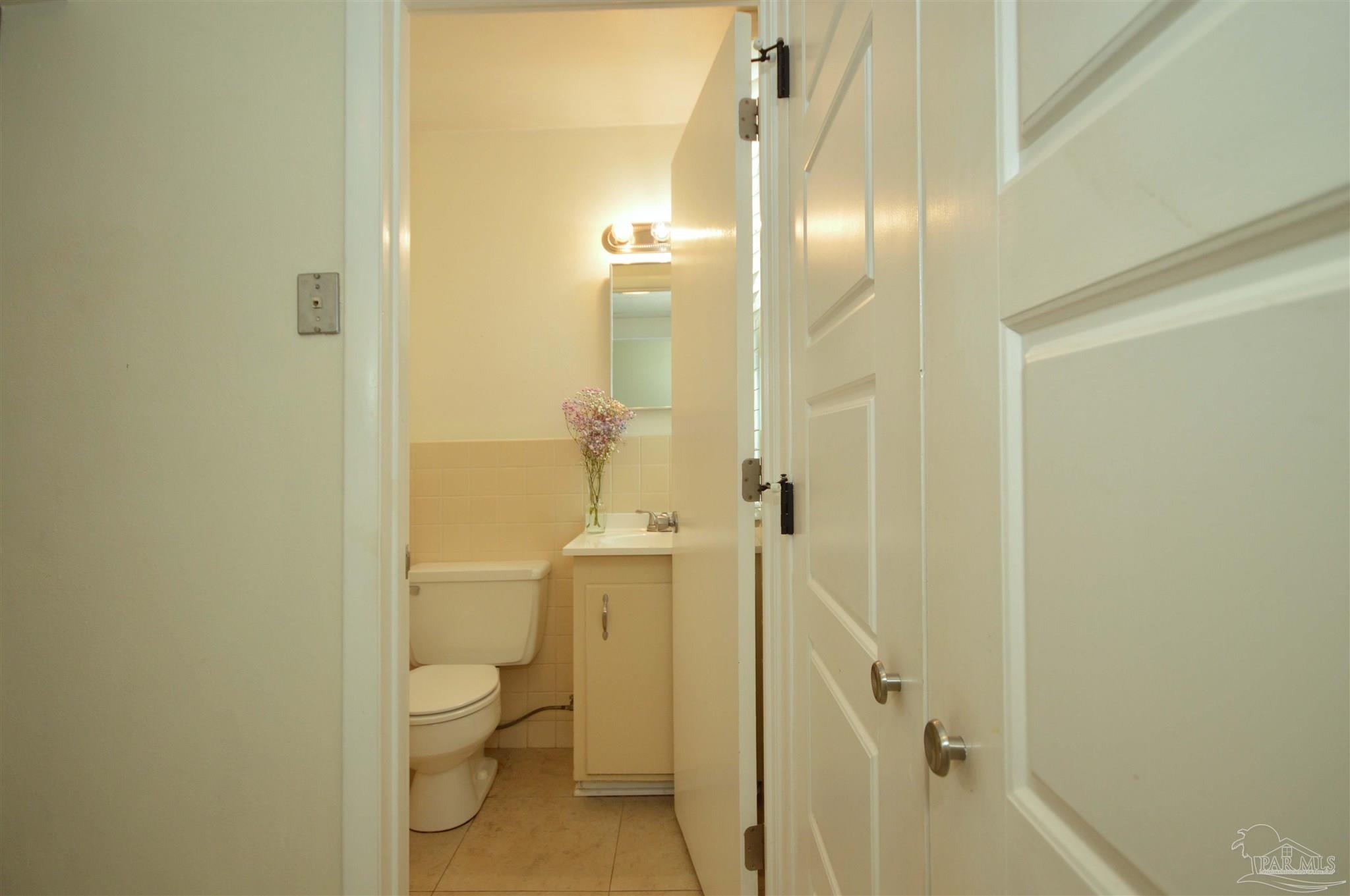 201 Pensacola Beach Road, Unit D17 Gulf Breeze, FL 32561 - Photo 9 of 59