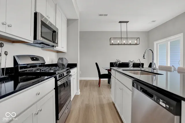 $1,895 | 7573 Marin Parkway, Cumberland, IN 46229