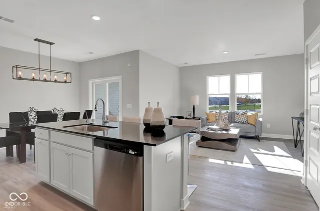 $1,895 | 7573 Marin Parkway, Cumberland, IN 46229