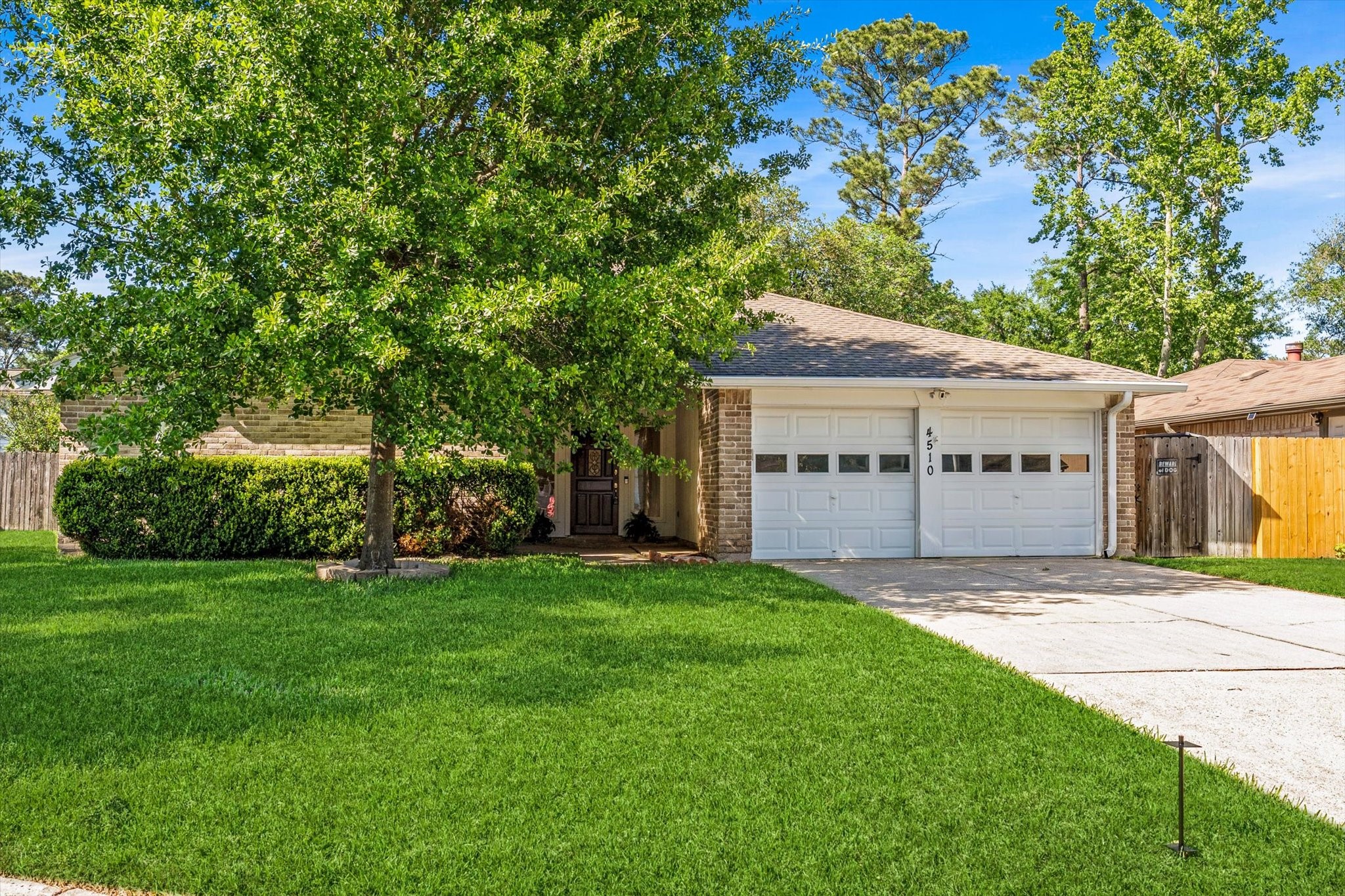 4510 Dawn Creek Lane Spring, TX 77388 - Photo 2 of 28