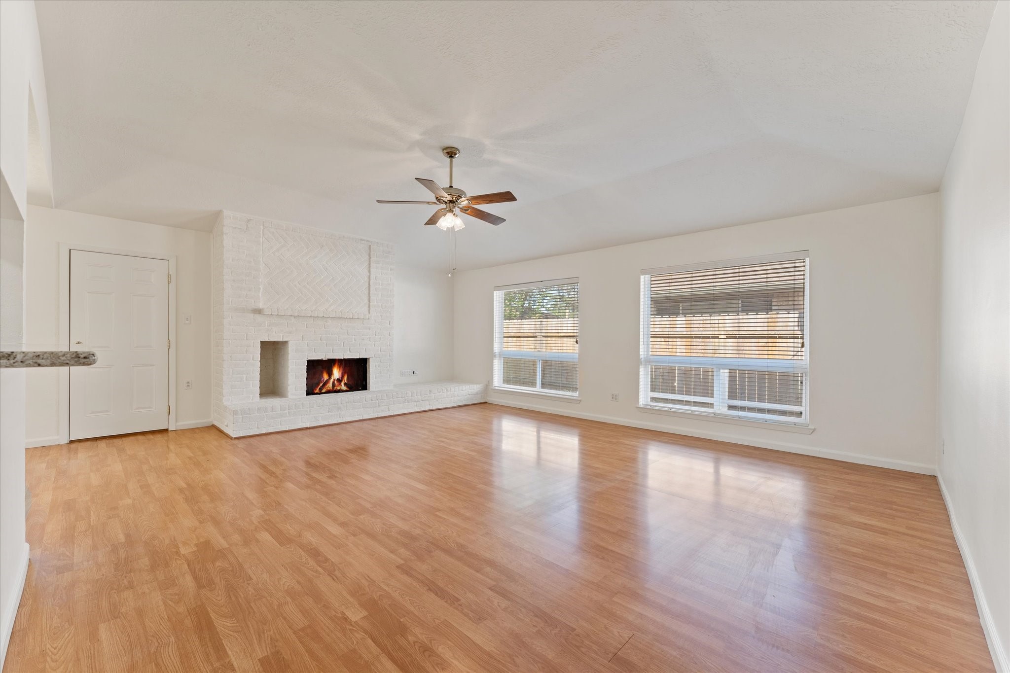 4510 Dawn Creek Lane Spring, TX 77388 - Photo 8 of 28