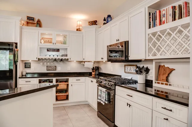 $750,000 | 4646 Island View Drive, Mound, MN 55364