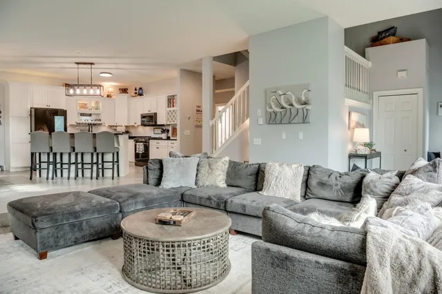 $750,000 | 4646 Island View Drive, Mound, MN 55364