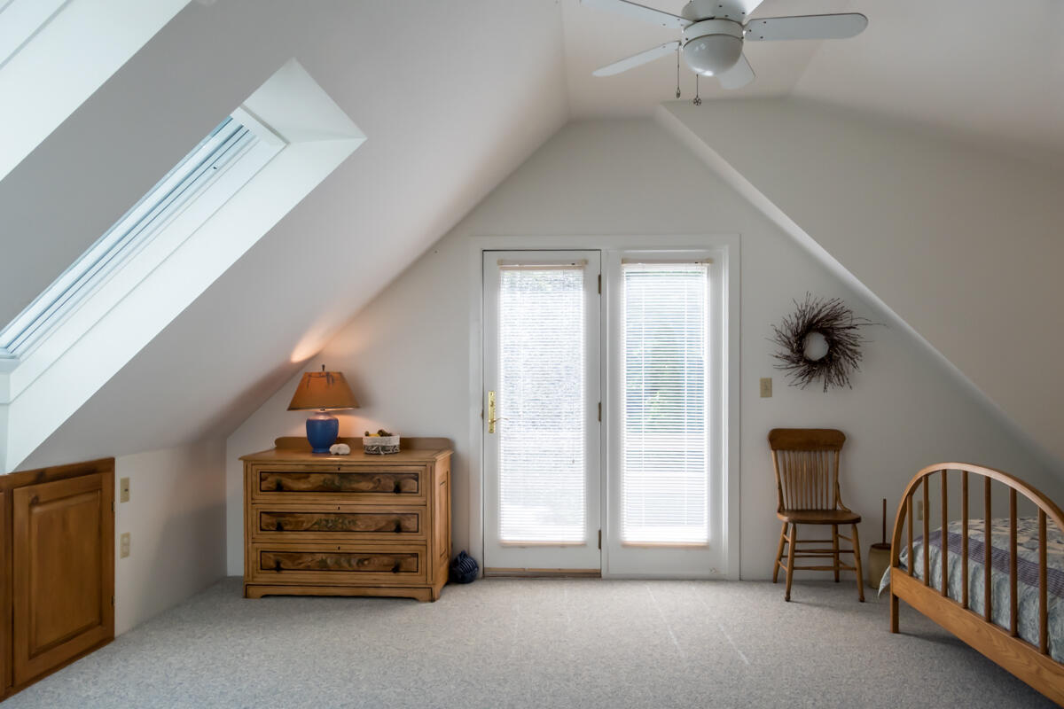 15 Cushing Briggs Road Freeport, ME 04032 - Photo 28 of 86 36-Primary bedroom suite (2 of 10)