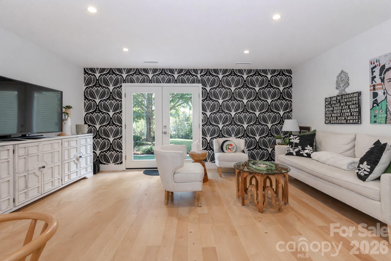 6622 Thermal Road Charlotte, NC 28211 - Photo 14 of 36 a living room with furniture and a flat screen tv