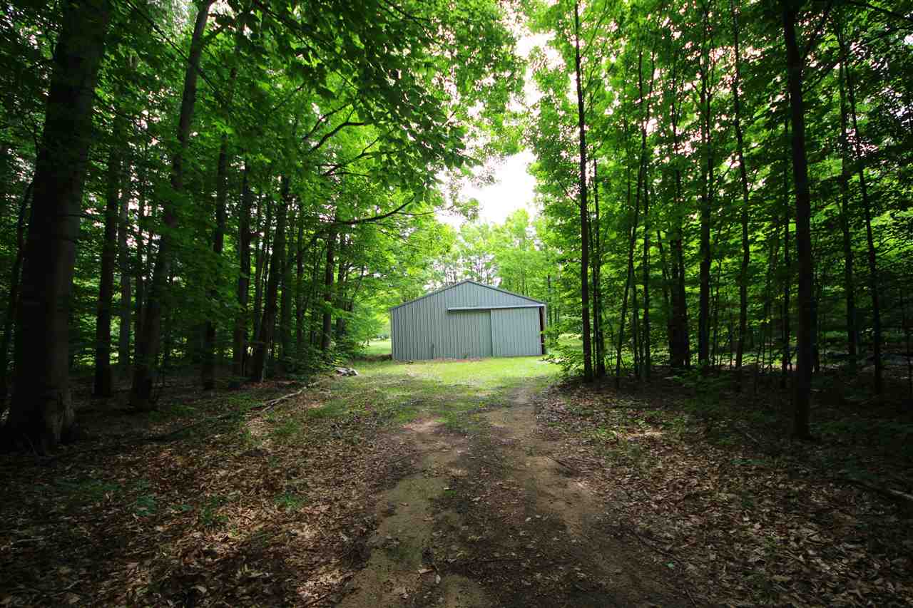 2561 34 Road Cadillac, MI 49601 - Photo 8 of 31 1840087-7.JPG