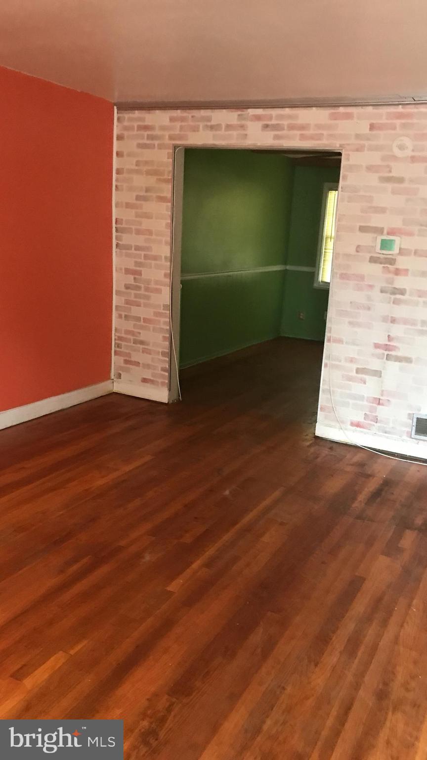 1017 Arncliffe Road Baltimore, MD 21221 - Photo 3 of 25