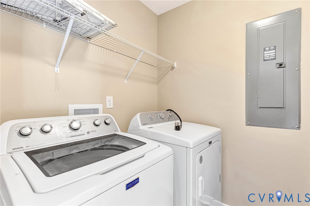 9925 Reymet Court Richmond, VA 23237 - Photo 14 of 30 a utility room with dryer and washer
