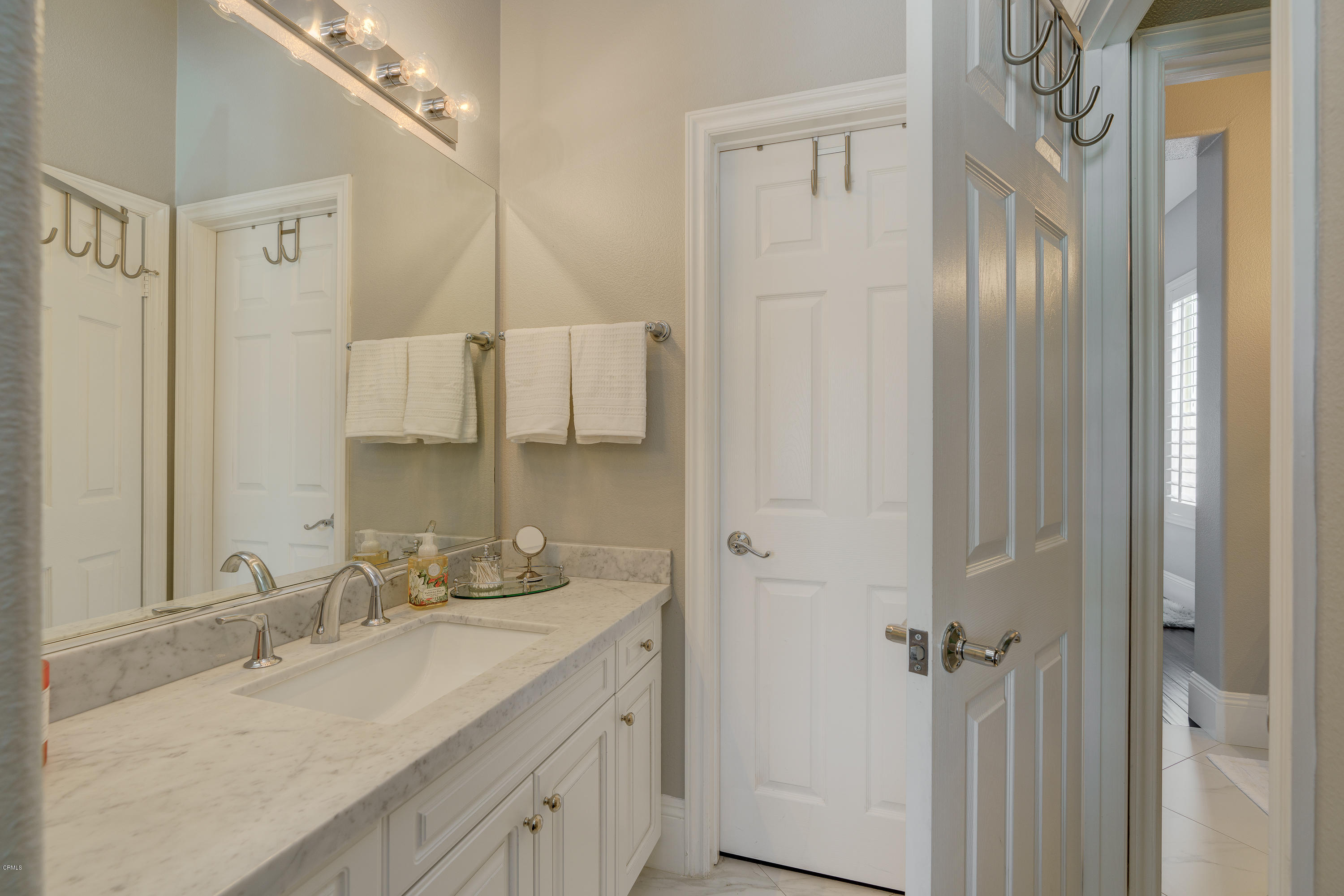 3718 Sunset Ridge Road Altadena, CA 91001 - Photo 35 of 65 egpimaging_3718SunsetRidgeINT_029_FLEXML