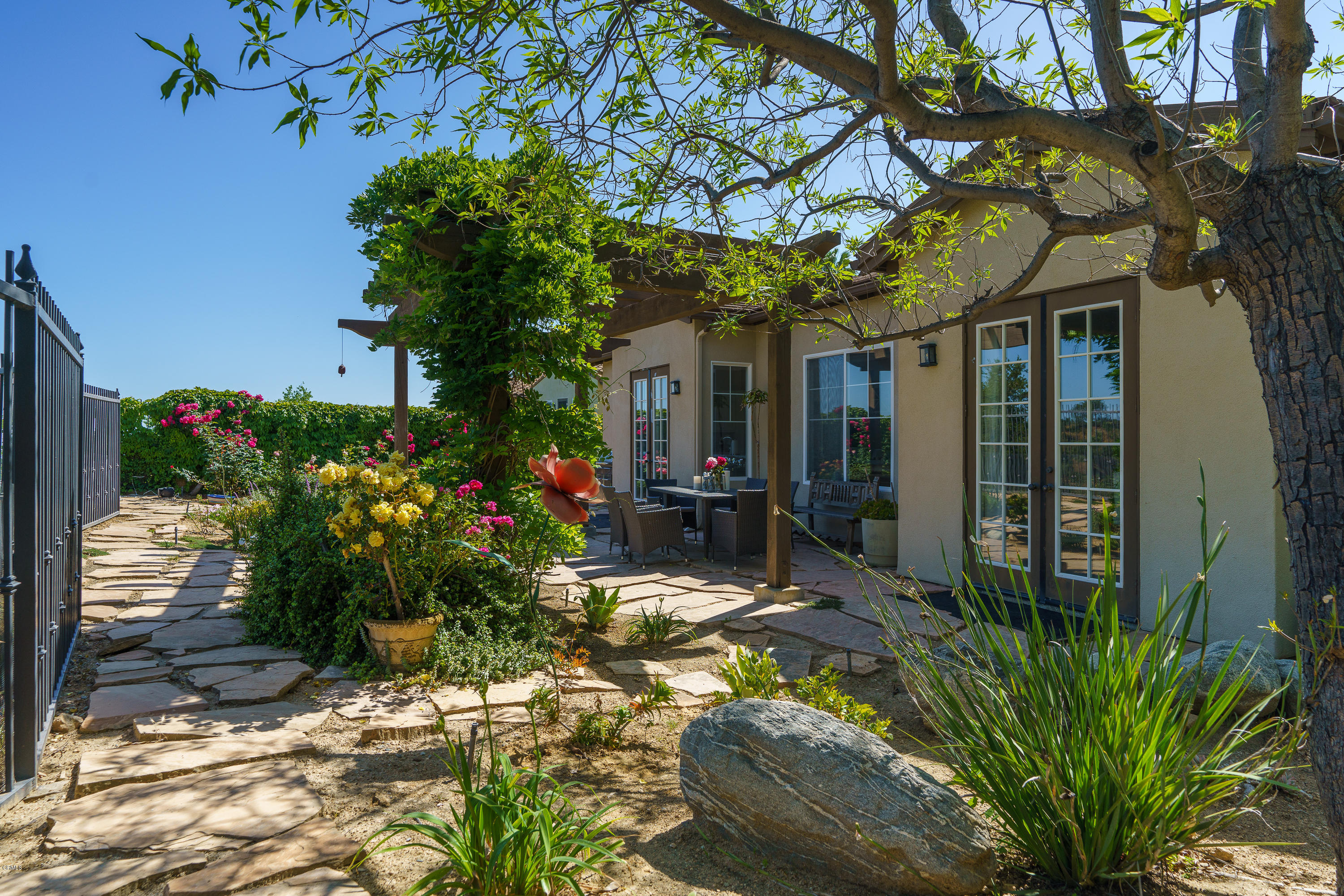 3718 Sunset Ridge Road Altadena, CA 91001 - Photo 55 of 65 egpimaging_3718SunsetRidgeEXT_020_FLEXML