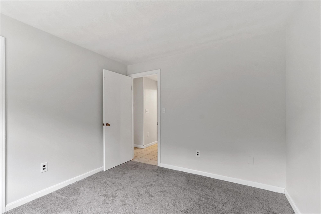 17 Parlee Road Chelmsford, MA 01824 - Photo 28 of 42