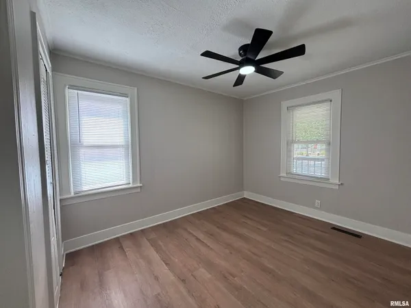 $169,900 | 524 Rosehill Avenue, Springfield, IL 62704