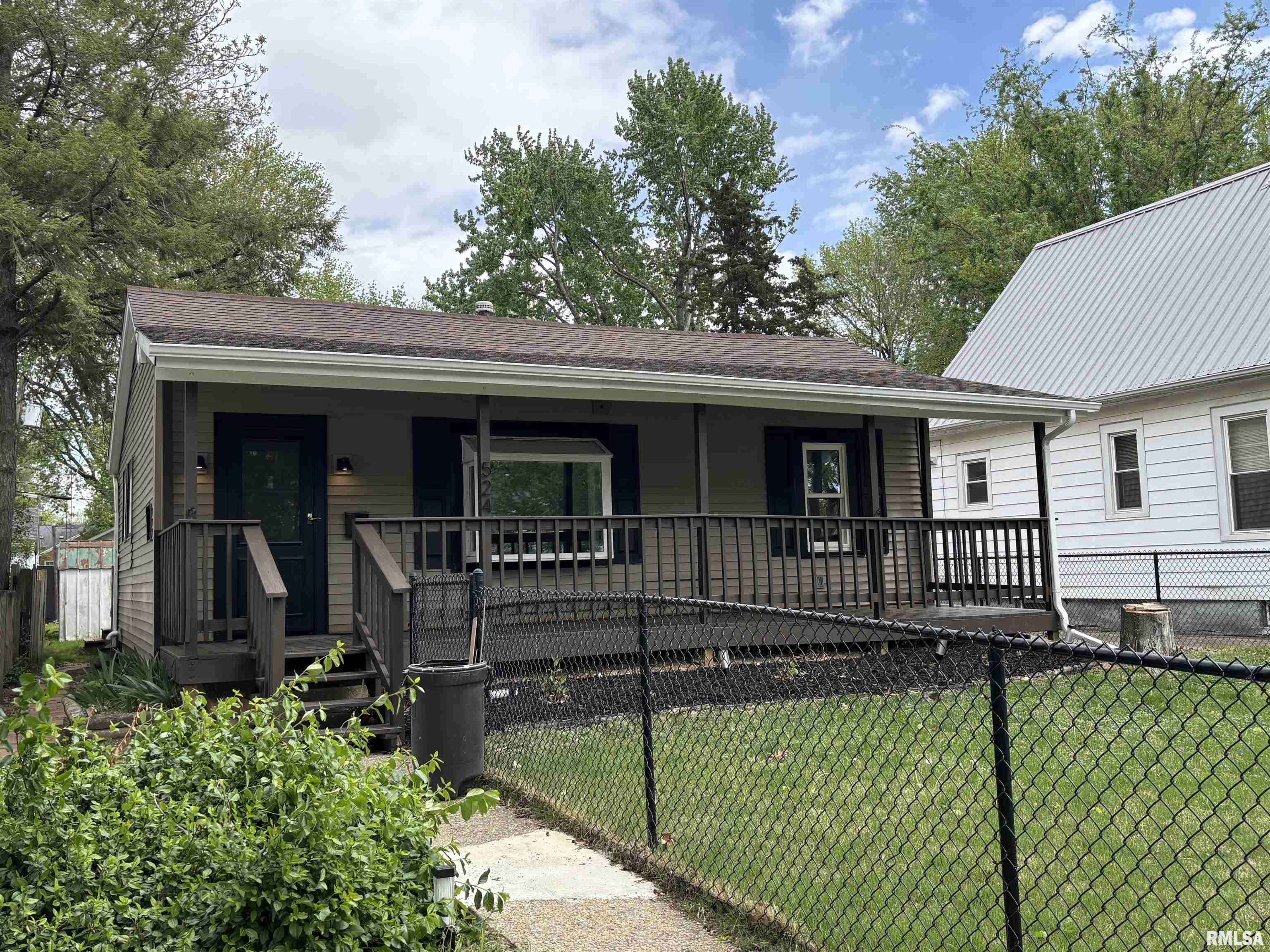 524 Rosehill Avenue Springfield, IL 62704 - Photo 2 of 8