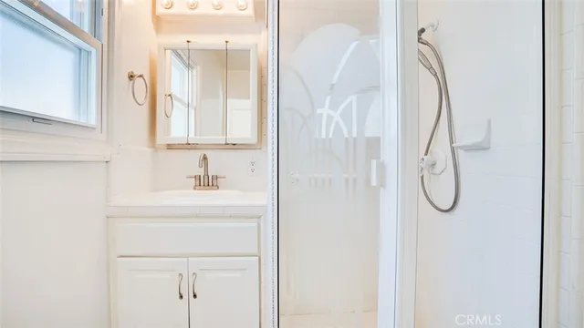 $1,238,000 | 1900 North Kenwood Street, Burbank, CA 91505