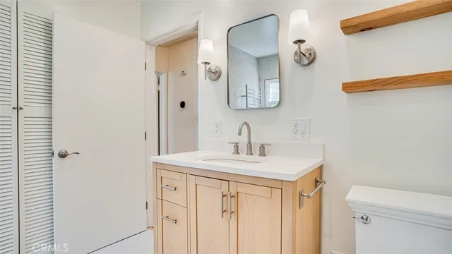 $1,238,000 | 1900 North Kenwood Street, Burbank, CA 91505