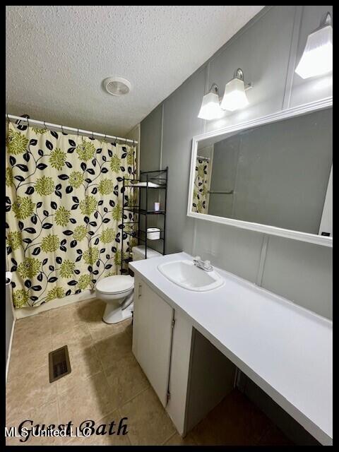 5089 Sees Chapel Road Crenshaw, MS 38621 - Photo 34 of 52 5089 SEES CHAPEL - GUEST BATH 1