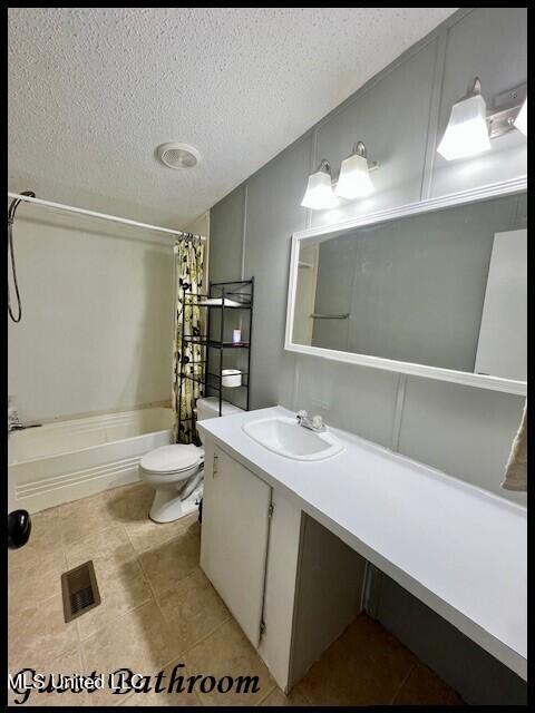 5089 Sees Chapel Road Crenshaw, MS 38621 - Photo 35 of 52 5089 SEES CHAPEL - GUEST BATH 3