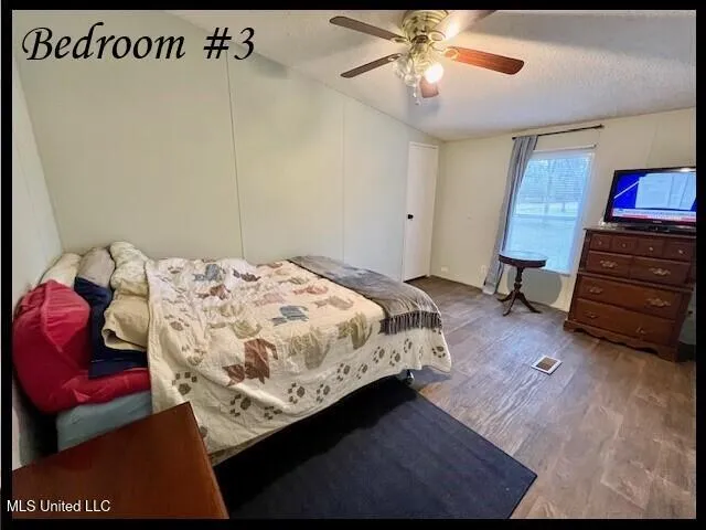 $220,000 | 5089 Sees Chapel Road, Crenshaw, MS 38621