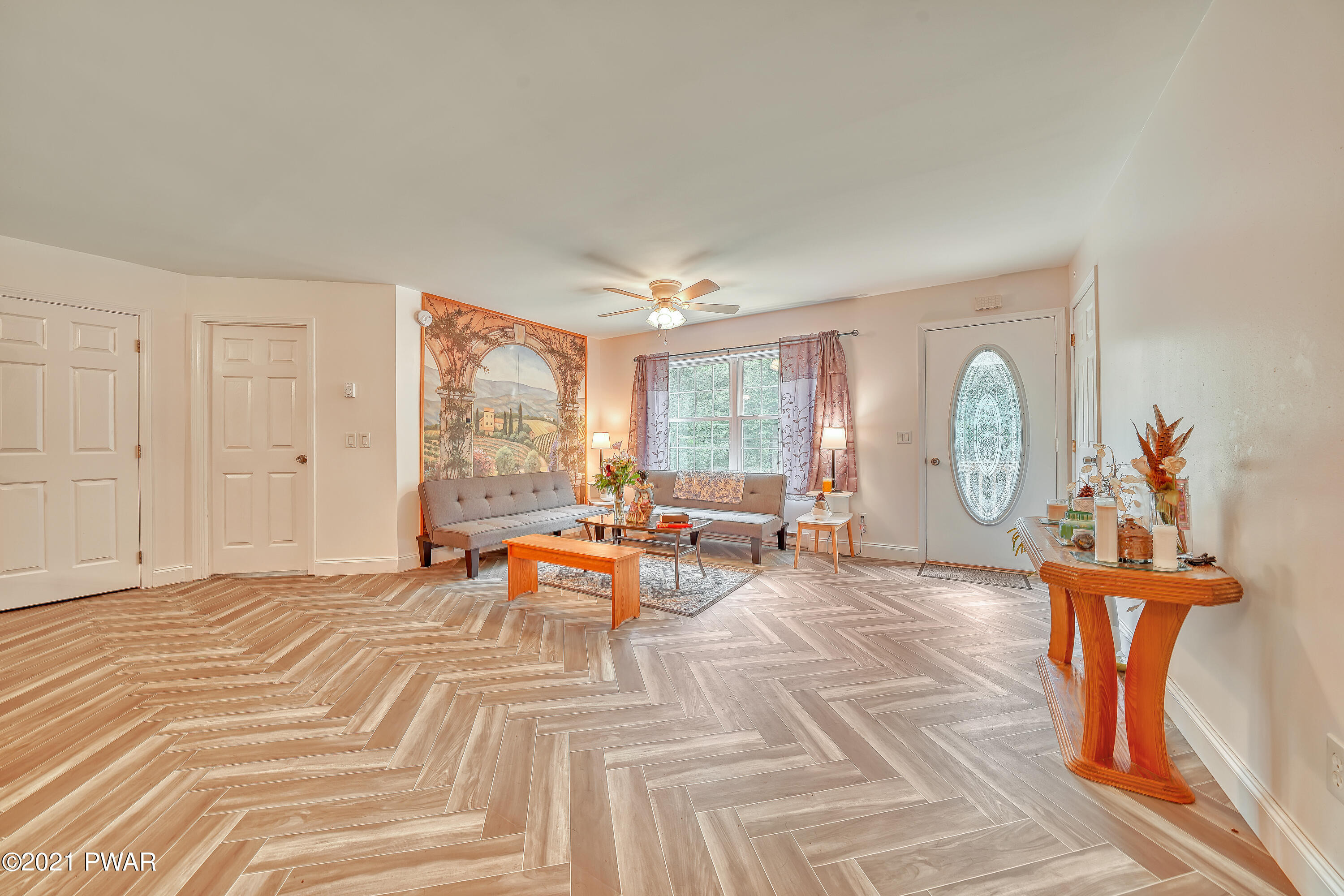 126 Kiel Road Milford, PA 18337 - Photo 6 of 19 HDR_DSC08045