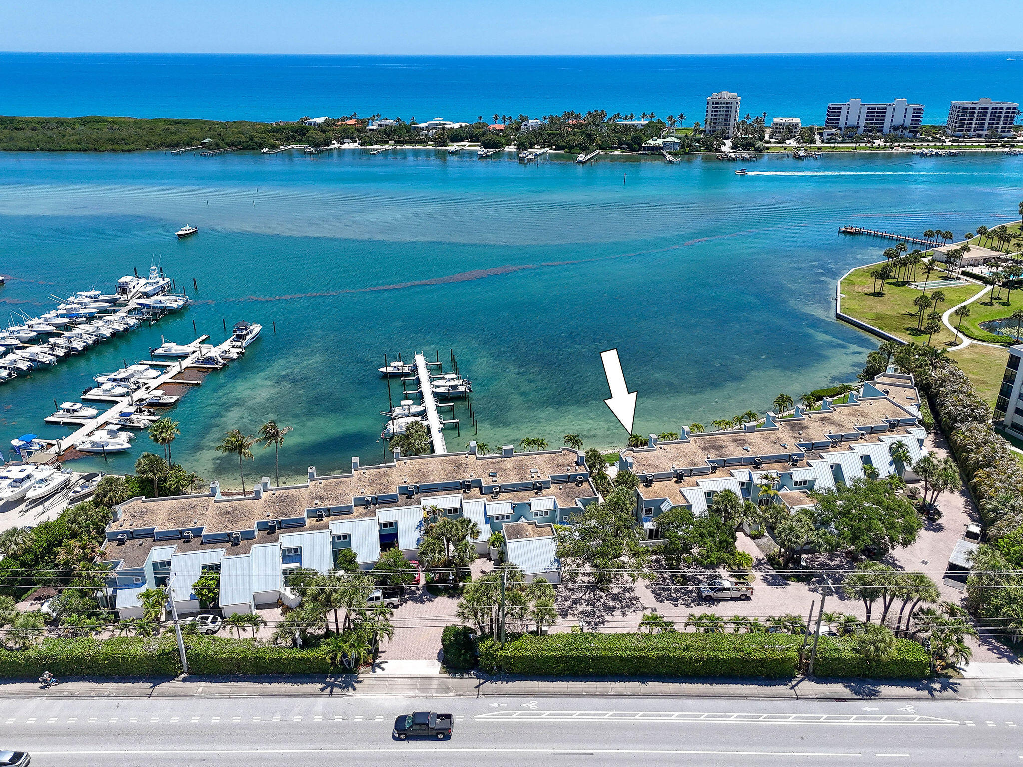 19950 Scrimshaw Way Jupiter, FL 33469 - Photo 3 of 40 19950ScrimshawWayAerials(7)a
