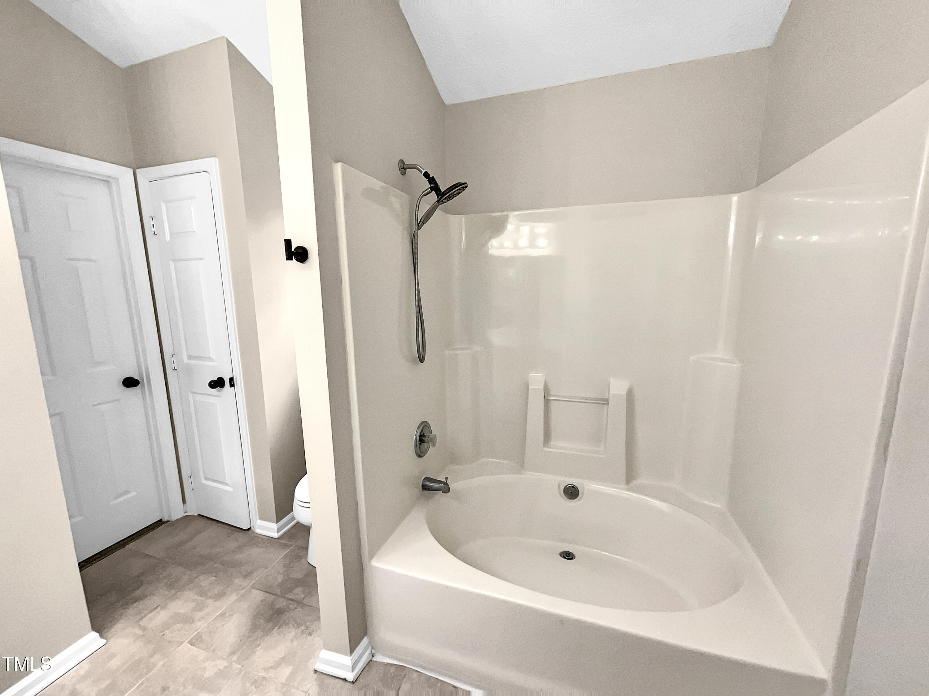 186 South Ridge Drive Garner, NC 27529 - Photo 17 of 19 listing_14
