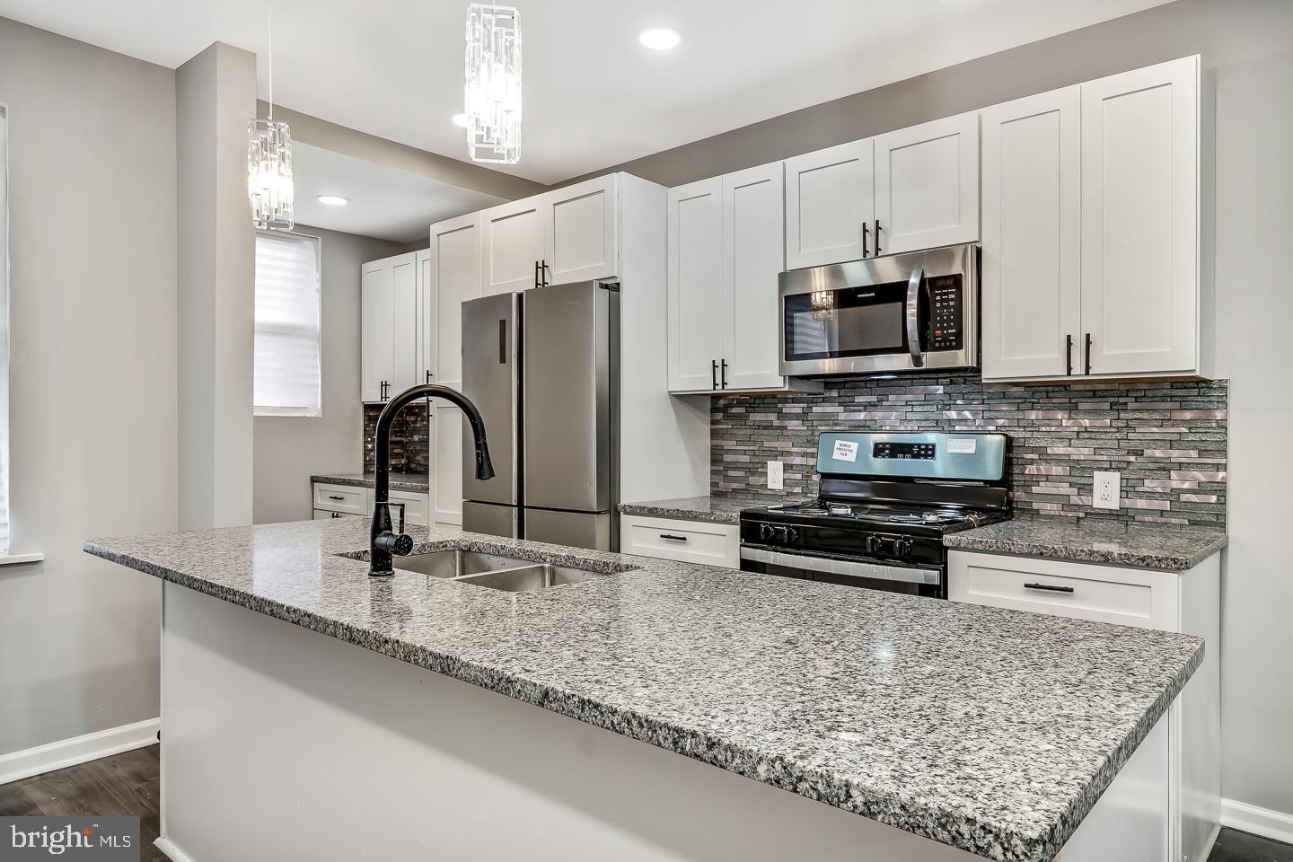 5644 Belmar Street Philadelphia, PA 19143 - Photo 10 of 29