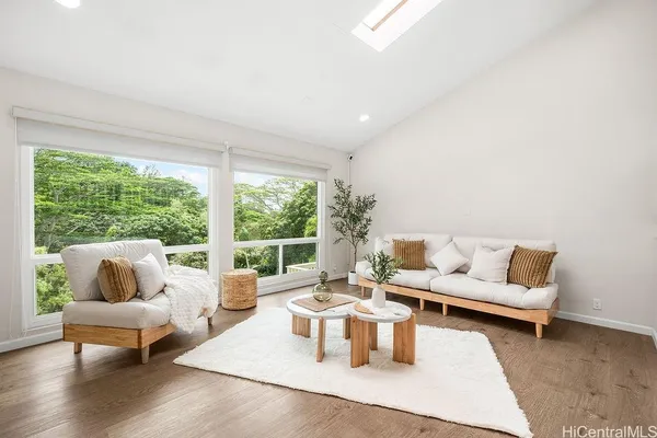 $1,390,000 | 98-2033 Pahiolo Street, Aiea, HI 96701