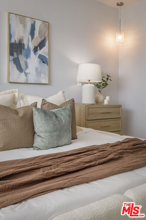 4829 Whitsett Avenue, Unit 301 Valley Village, CA 91607 - Photo 18 of 37