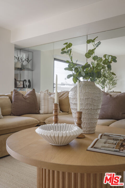 4829 Whitsett Avenue, Unit 301 Valley Village, CA 91607 - Photo 6 of 37