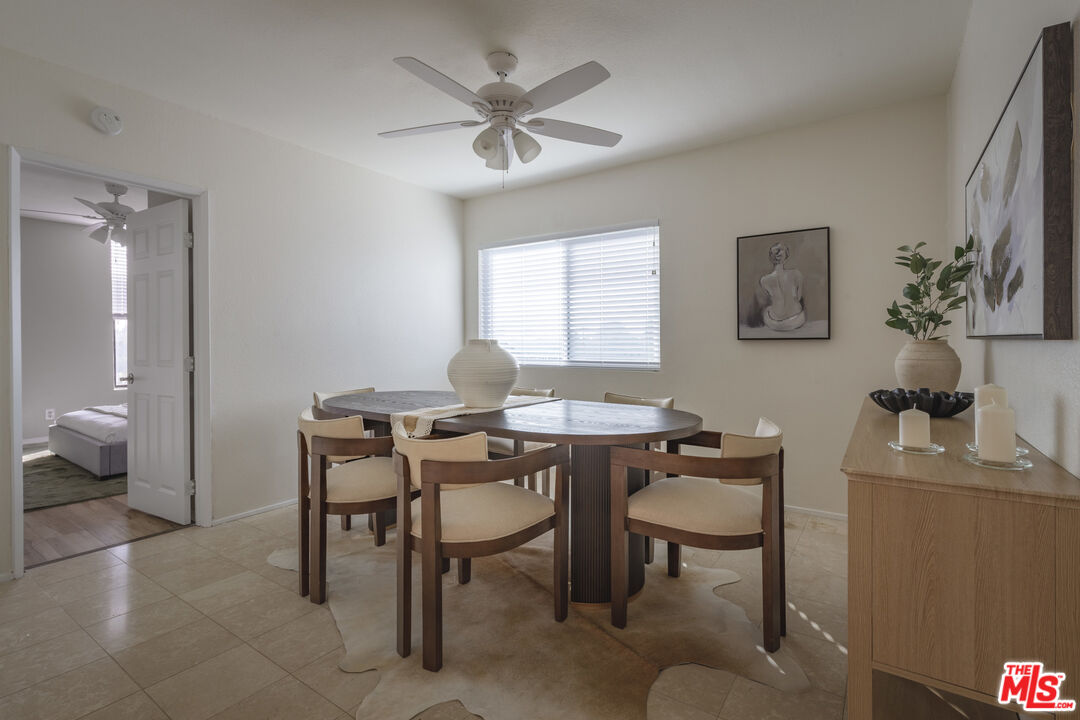 4829 Whitsett Avenue, Unit 301 Valley Village, CA 91607 - Photo 9 of 37