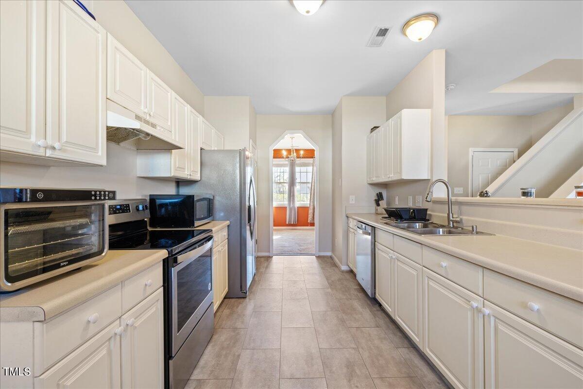 2605 Alabaster Court Raleigh, NC 27610 - Photo 13 of 49 13-2605 Alabaster Ct