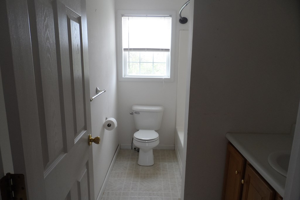 1353 Cumberland Head Road Plattsburgh, NY 12901 - Photo 11 of 20 Gallery Image 11
