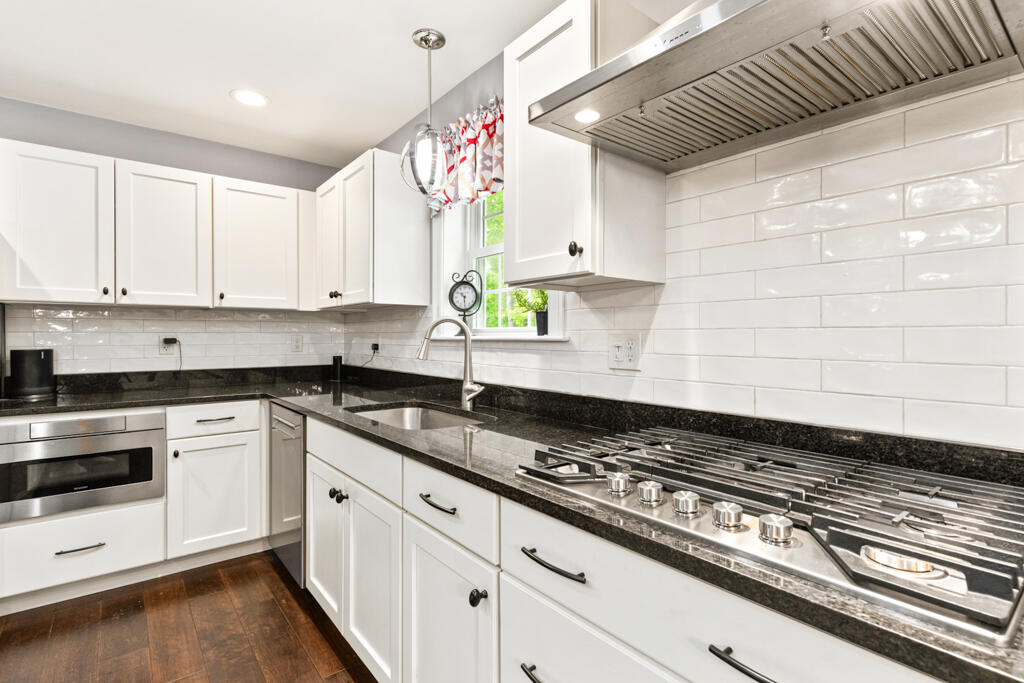 95 Tarbox Lane Buxton, ME 04093 - Photo 6 of 69 DSC07517