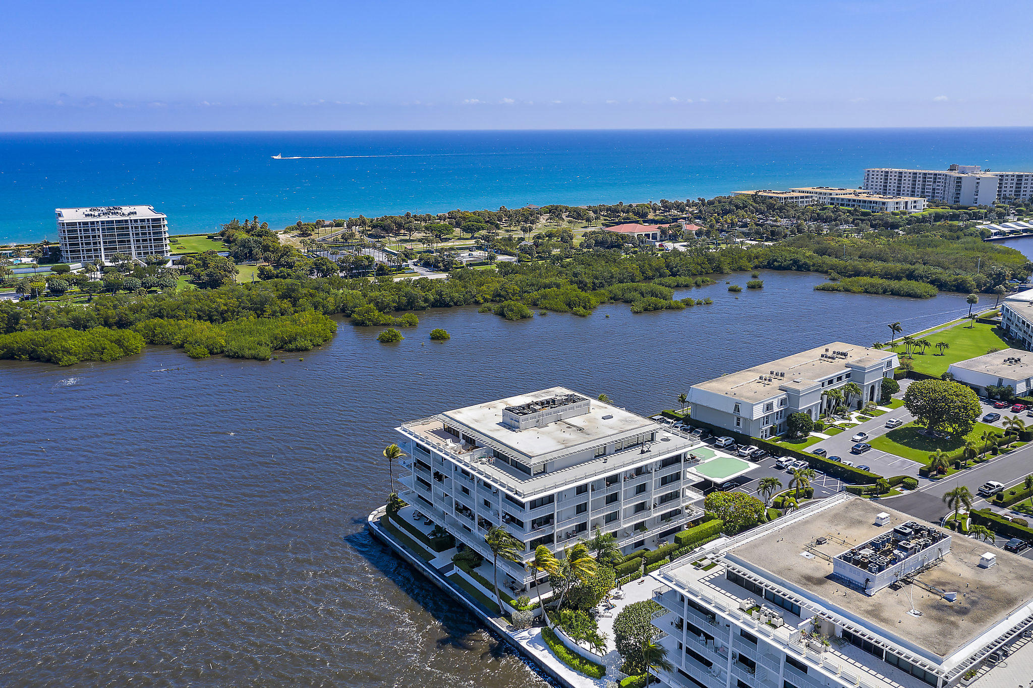 2155 Ibis Isle Road East, Unit TE Palm Beach, FL 33480 - Photo 11 of 39 Vallencay East