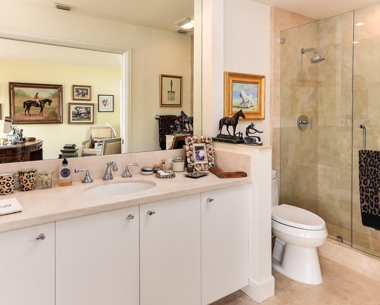 2155 Ibis Isle Road East, Unit TE Palm Beach, FL 33480 - Photo 20 of 39 3rd Bathroom